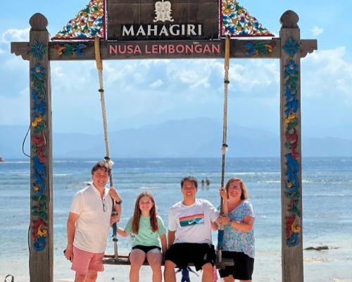 private-car-tour-on-nusa-lembongan-islands (4)